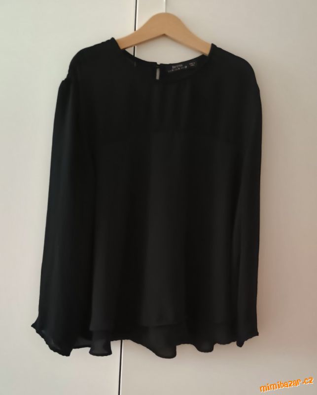 Černá halenka, bluzka Bershka -TOP STAV