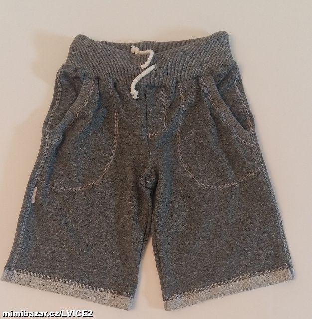 Kraťasy, bermudy, šortky