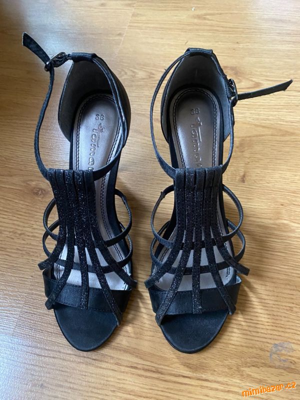 Společenské páskované boty