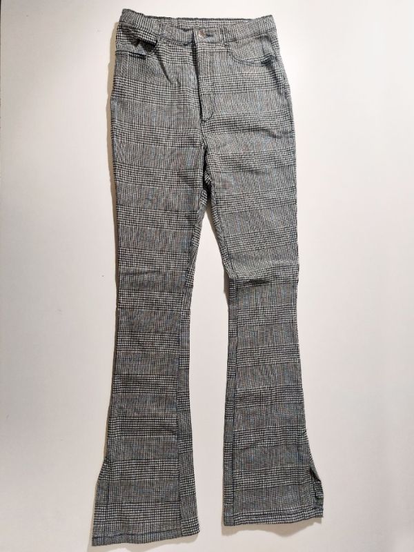 Kostkované zvonové kalhoty