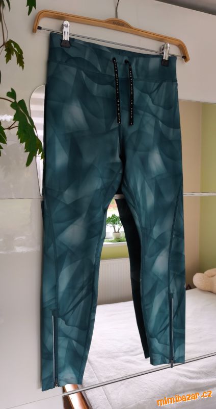 Pružné legíny Nike Running Dri Fit vel. M