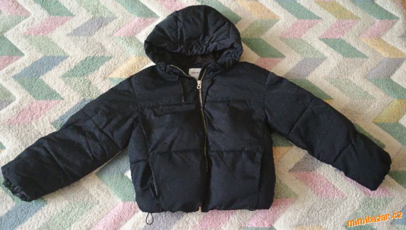 Krásná zimní černá bunda Bershka