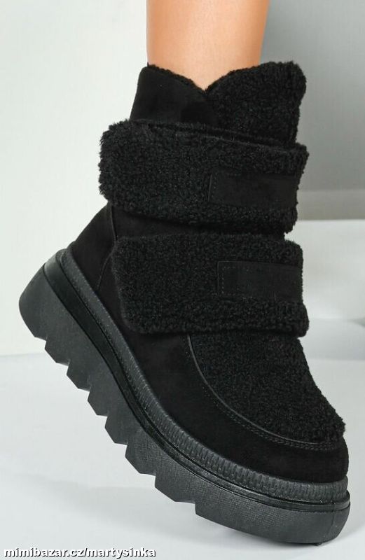 Zimní sportovně elegantní boty / kozačky ZIMA 2025