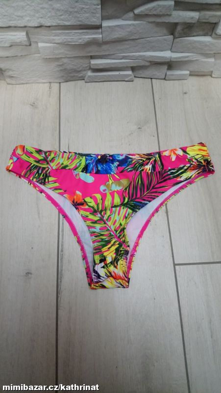 Barevné plavkové kalhotky, vel. L