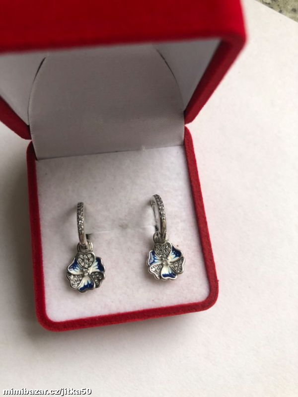 Stříbrné kroužky zdobené kytičkami SKLADEM