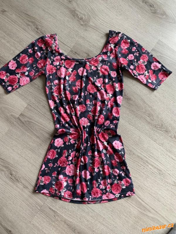 Krásné šaty značky Reda vel.36/S