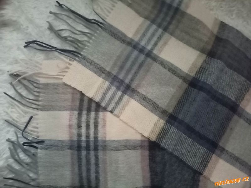 Zachovalá šála zn. Fraas