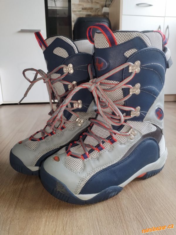 Snowboardové boty Stud vel 43