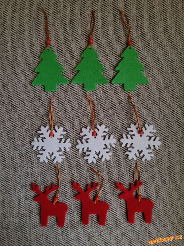 Devět vánočních ozdob z filcu