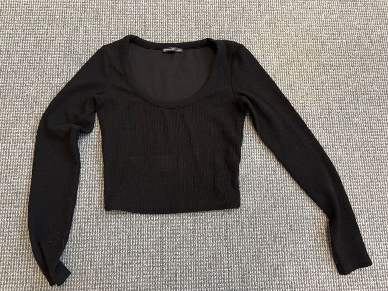 Crop top černé tričko