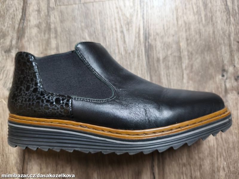 Pohodlné kožené nazouvací boty RIEKER v.40