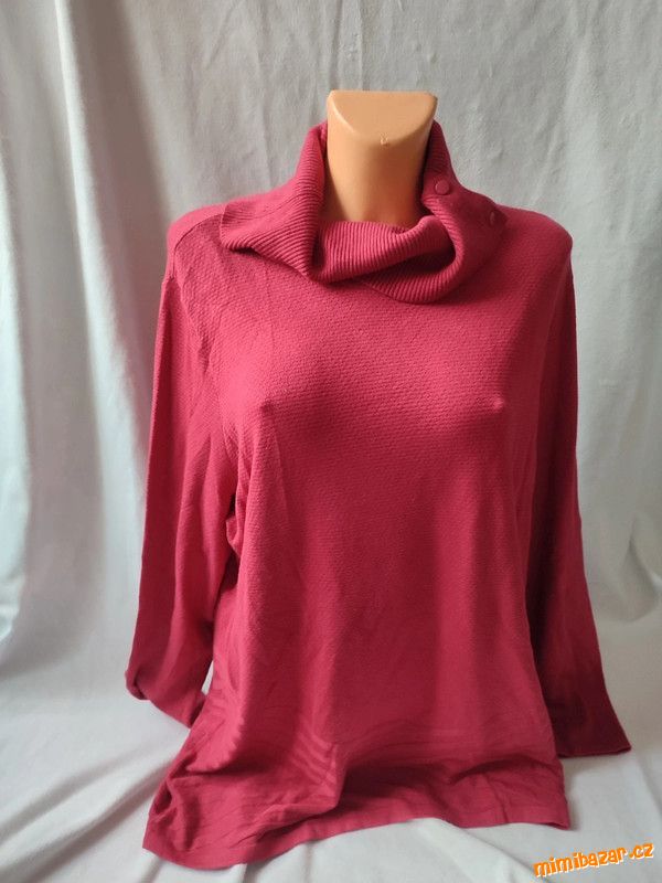 Nenošený rolák bez visačky XXL odpovídá cca 46-48