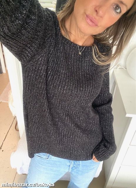 SVETŘÍK SE STŘÍBRNOU NITKOU