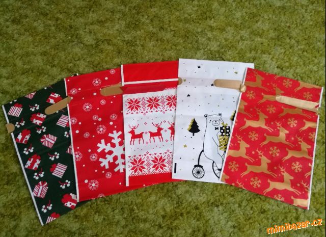 Vánoční plastové sáčky 5ks od 1kč *BALÍKOVNA 50kc*