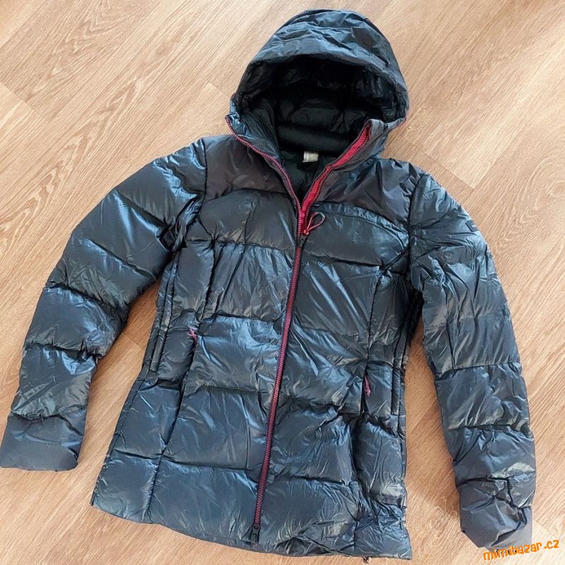 PÉŘOVÁ BUNDA DECATHLON