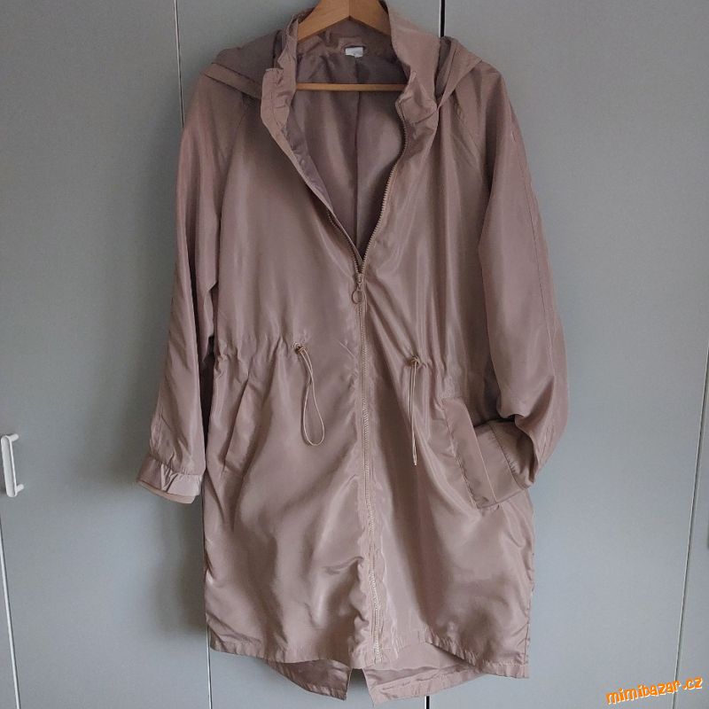 NENOŠENÁ BUNDA PARKA