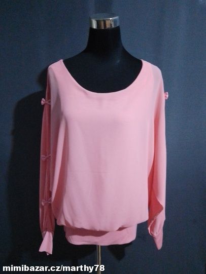 *** ÚŽASNÁ DÁMSKÁ HALENKA, VEL.M/L ***