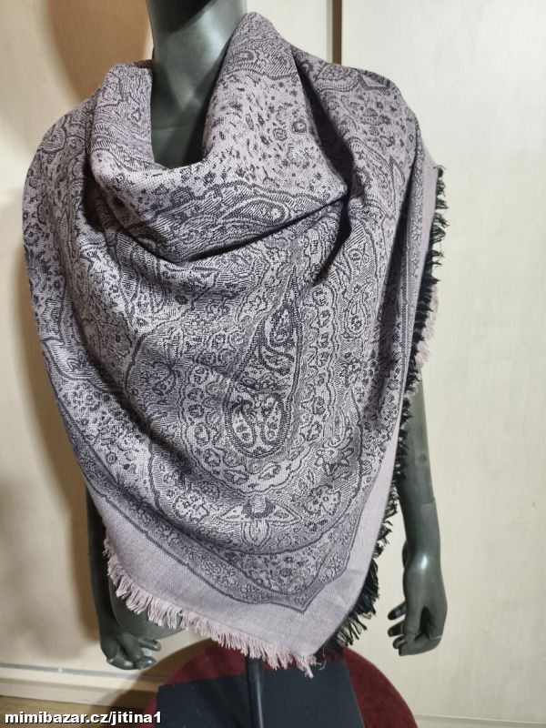 Krásný šátek teplý růžovo černy