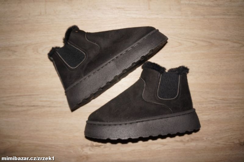 Nové kotníčkové sněhule vel.39