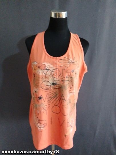 *** KRÁSNÝ DÁMSKÝ TOPÍK S POTISKEM, VEL.46 ***