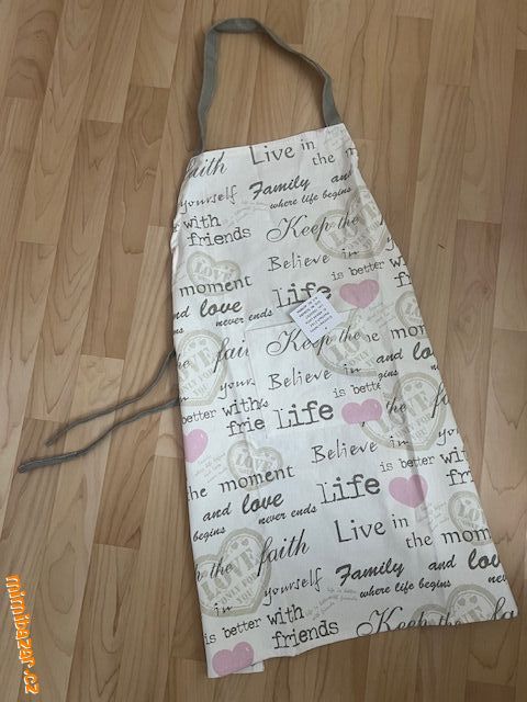 Kuchyňská zástěra s nápisy - NOV.Á