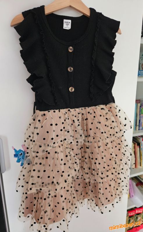 Šaty s nařasenou sukní puntíky 7 let