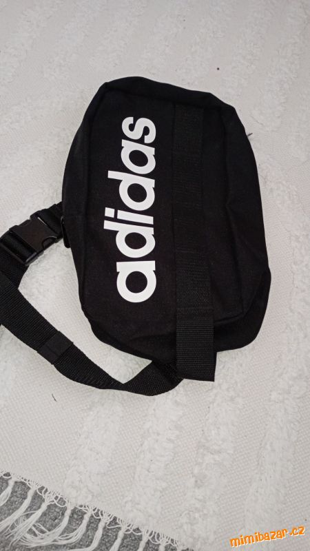 Taška Adidas přes rameno