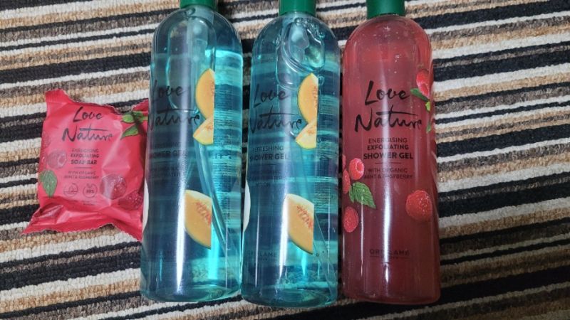 Sprchové gely a mýdlo