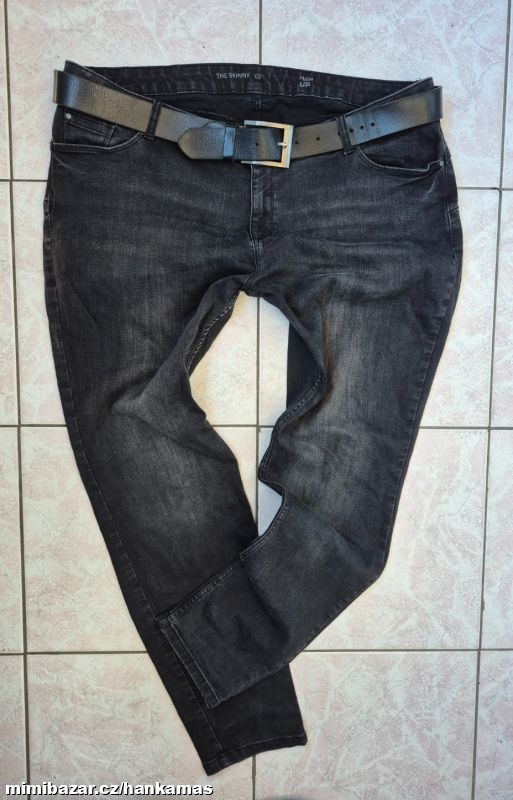 Krásné pružné džíny C&A push-up-48