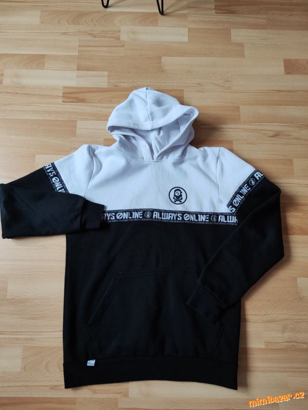 Mikina s kapucí zn. Croop vel. M