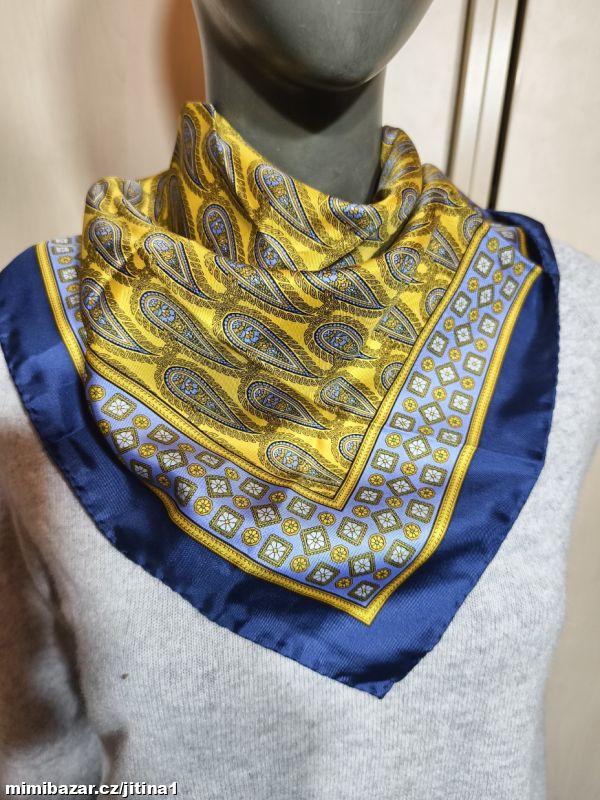 Nový hedvábný šátek malý