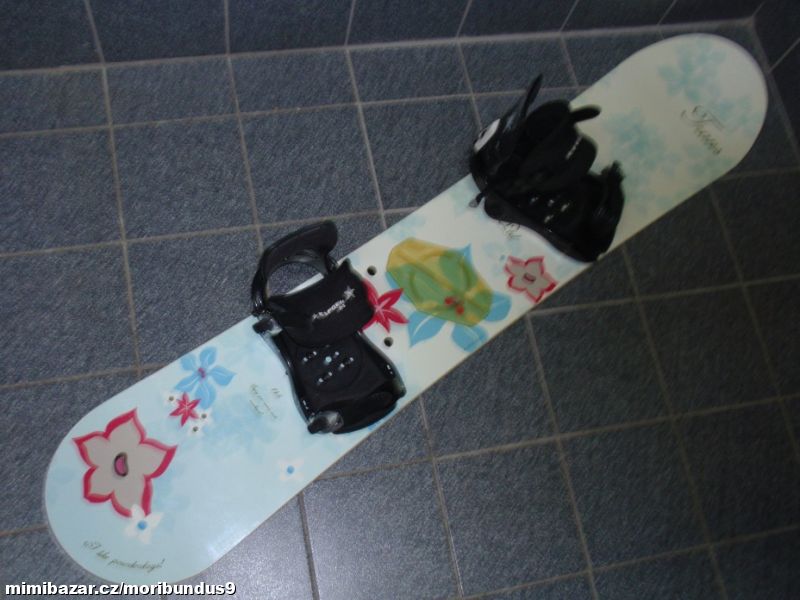 TOP DÍVČÍ 145 CM SNOWBOARD TRANS LTD + ELFGEN VÁZÁNÍ