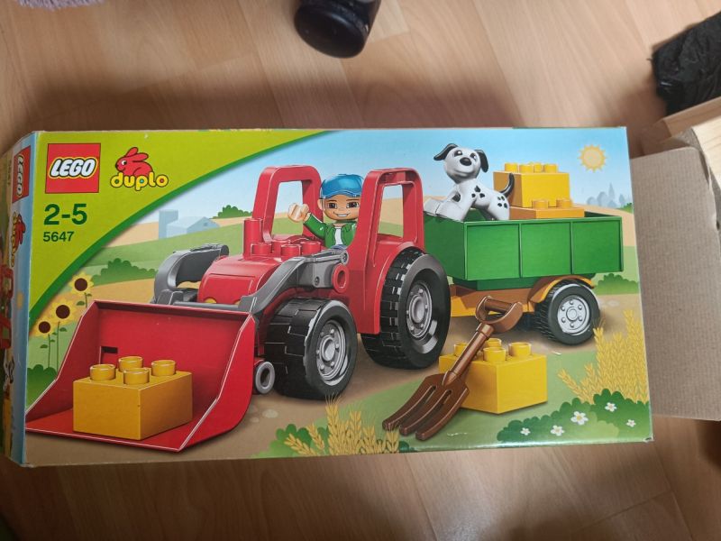 Lego duplo - traktor, na farmě