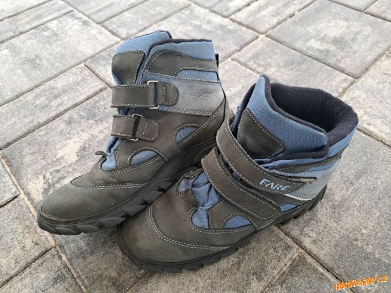 48) Zimni boty Fare 36