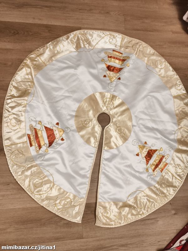 Kobereček pod stromeček