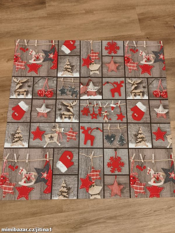 Krásný vánoční ubrus 84x84cm