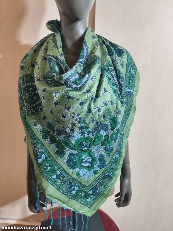 Hedvábný šátek s podšívkou