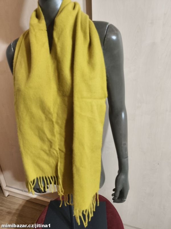 Vlněná šála barva kari koření
