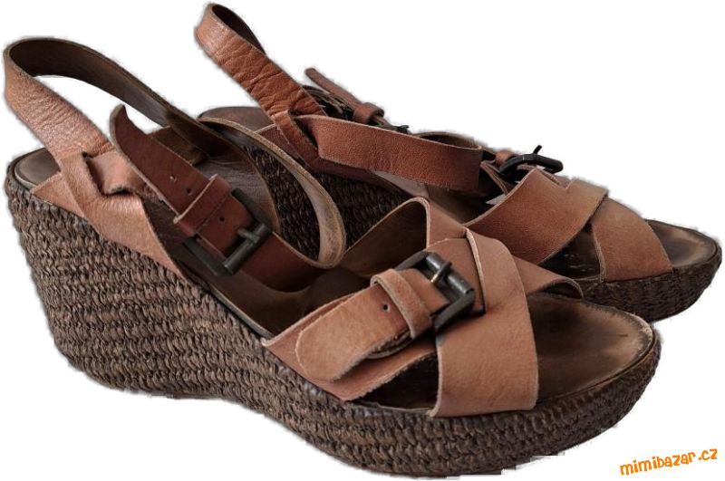 Kožené sandály na platformě