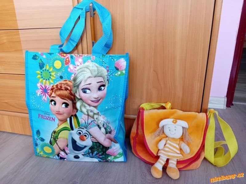 HEZKÉ DĚTSKÉ TAŠTIČKY S OBRÁZKY / zn.Disney, Frozen