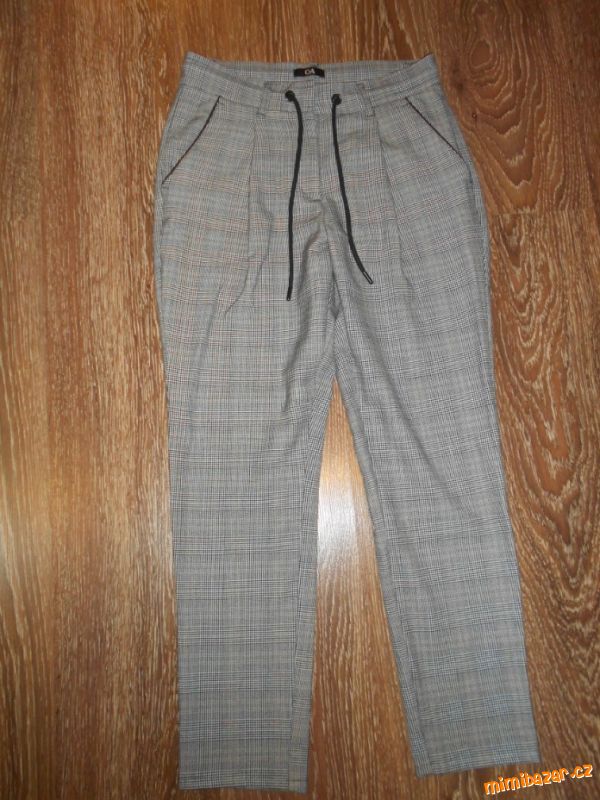 kárované kostkované podzimní jarní kalhoty C&A 36