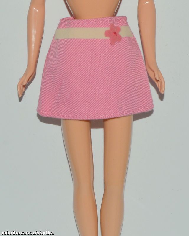  + + + OBLEČENÍ PRO PANENKU BARBIE + + + 
