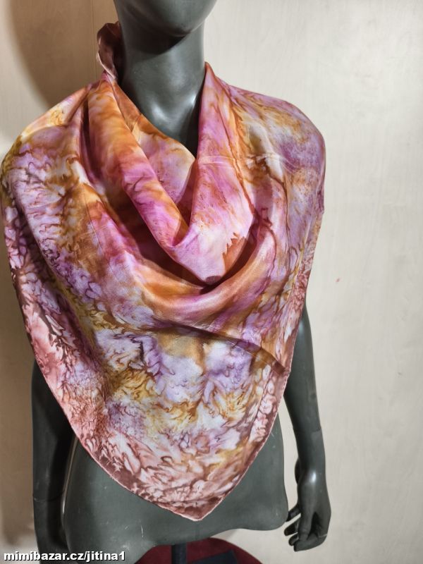 Hedvábný šátek batika
