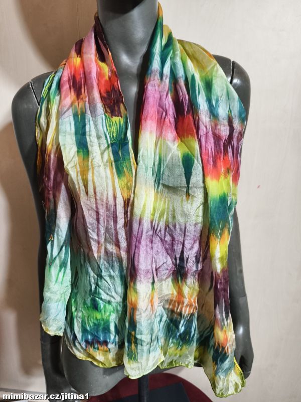 Hedvábná šála batika