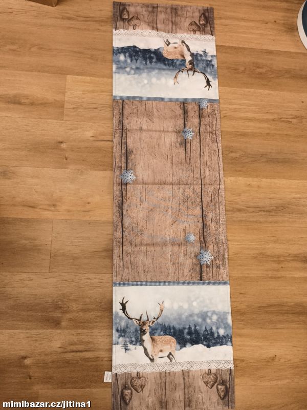 Krásny běhoun ubrus vánoční