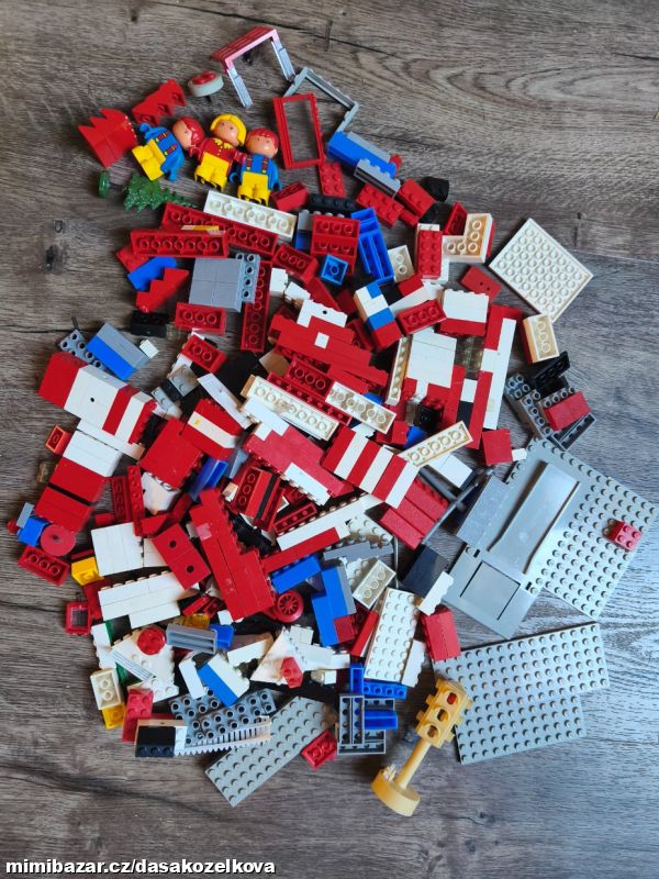 LEGO - celkem 1, 25kg