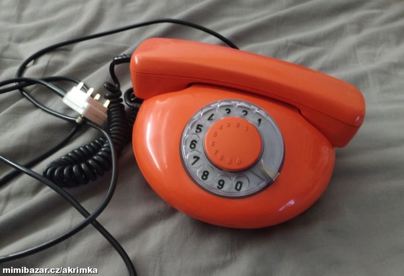 Retro telefon Tesla DS 3600