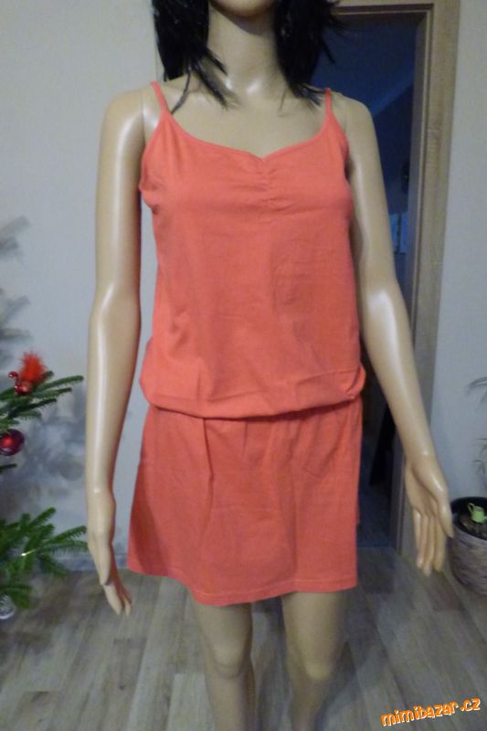 Dámské šaty vel. M