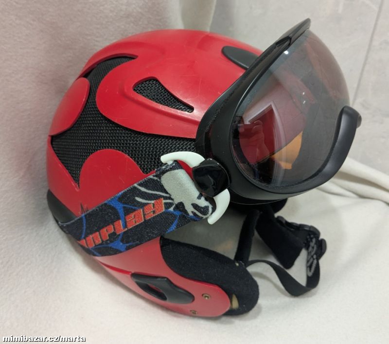 helma na lyže + brýle