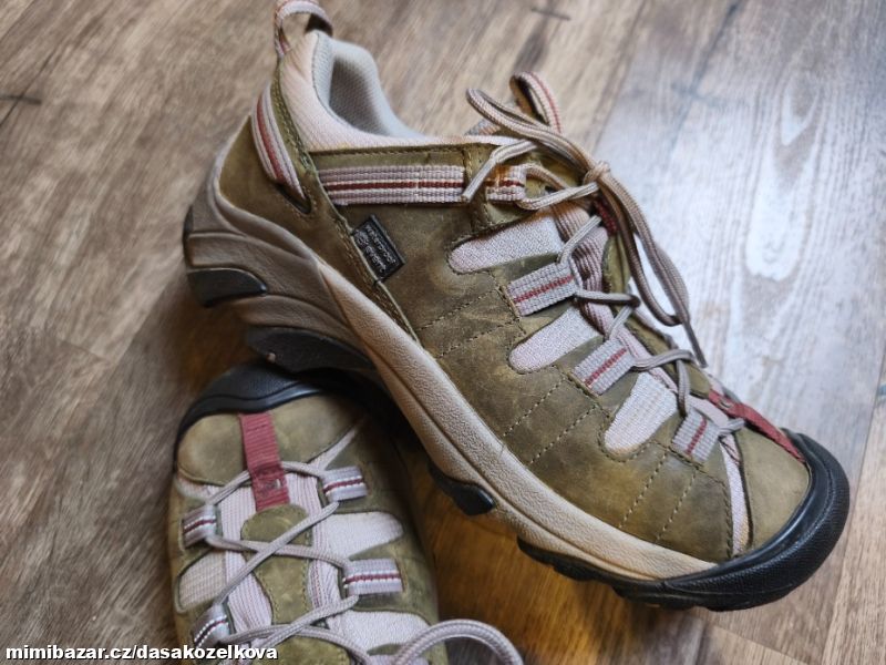 Unisex kožené outdoorové boty KEEN v. 42